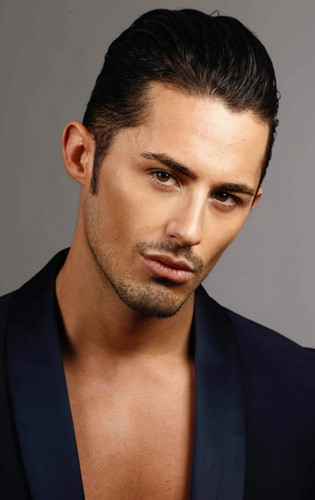 Mister RNB Granada 2023 Javier Medialdea Profile Headshot.jpg