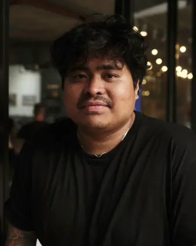 4x5 Ross Magnaye.webp