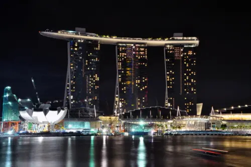 Marina bay sands night skypark 2010.webp