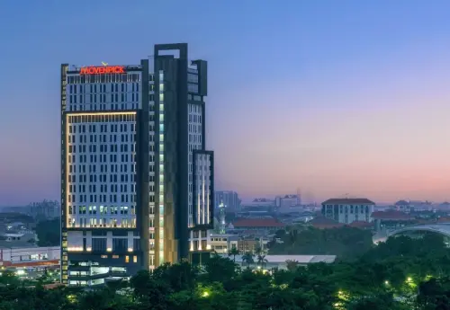 (5) Mövenpick Hotel Surabaya City.webp