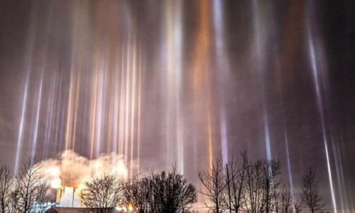 et Darlene Tanner light pillars17 1200x720.jpg