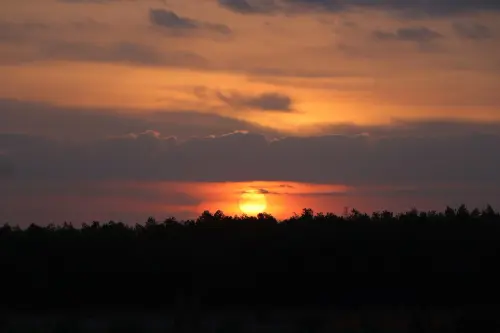 sunset 7898136 1280.webp