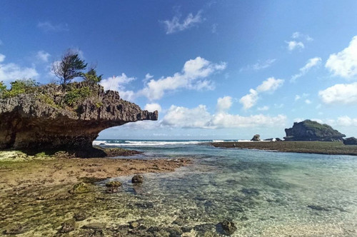 Wisata Pantai Ngandong Yogyakarta Surganya Pecinta Landscape Alam yang Mengagumkan.jpg