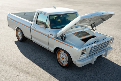 All electric Ford F 100 Eluminator concept truck 05.jpg
