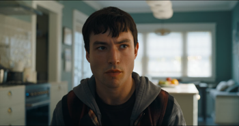 The.Flash.2023.1080p.10bit.WEBRip.6CH.x265.HEVC PSA.mkv.0:35:58.width=350.png