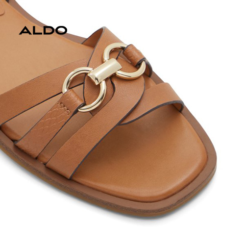 valamaever beige 251 002 029 alt4 sq wt 600x600.jpg