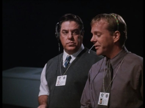 地面控制.Ground Control.1998.720p.DVDRip.MPEG.AC3 other 000054.219.jpg