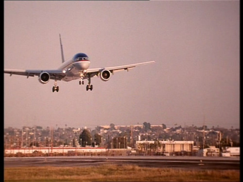 地面控制.Ground Control.1998.720p.DVDRip.MPEG.AC3 other 000636.177.jpg