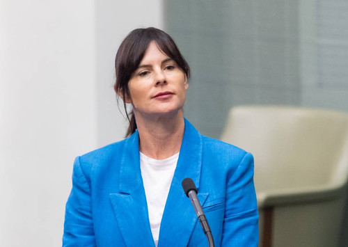 Lucy Wicks Net Worth.jpg