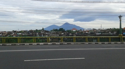 Jembatan Gondolayu.jpg