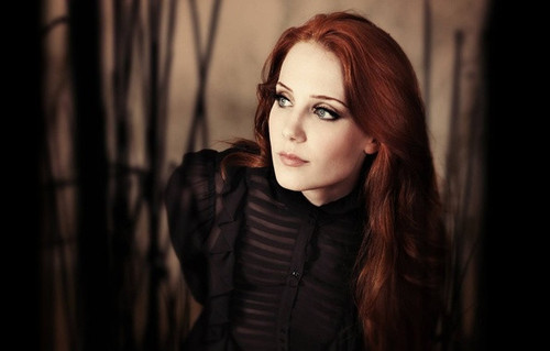 Simone Simons 6.jpg