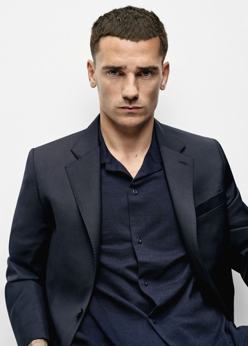 1947 IMGN ST230301 MANGO SHOT 01 057 BW RGB F1.jpg