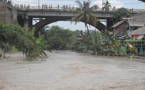 Jembatan Gondolayu.jpg