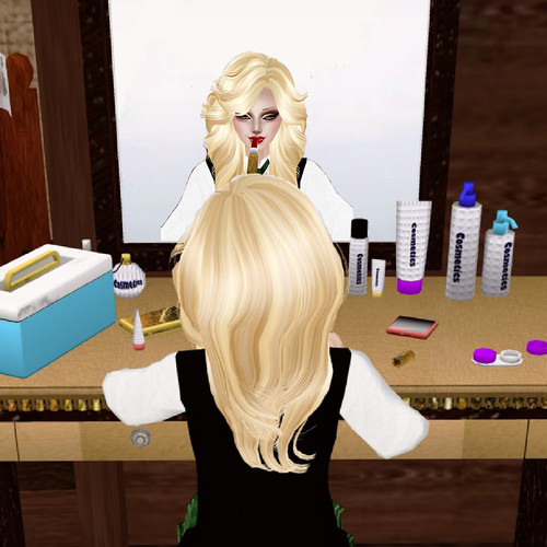 Prim at the mirror 343.jpg