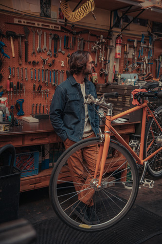 23 H1 BrandCampaign Johny A4290 A3138 A1164 1 RGB.jpg