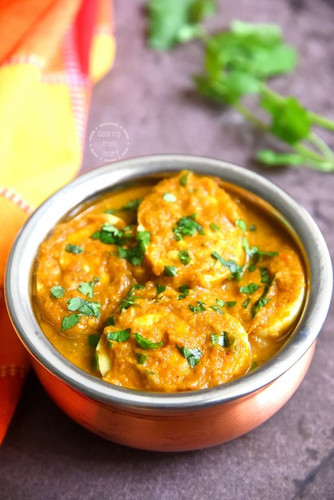 Restaurant Style Egg Curry 5.jpg