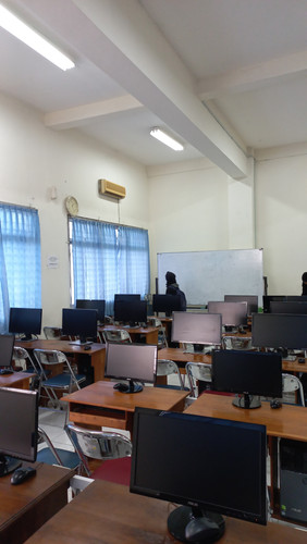 Lab Kom.jpg