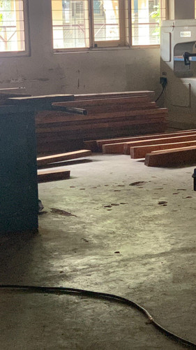 Lubang Lantai Lab. Kayu.jpg