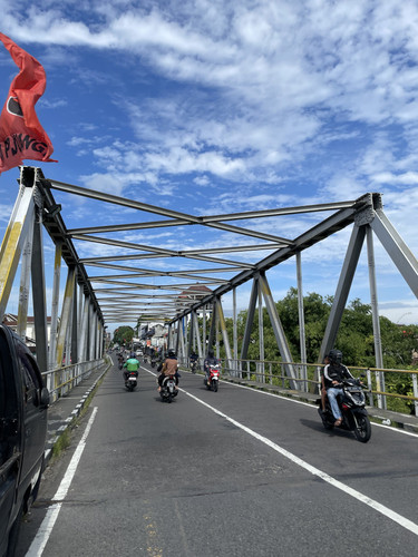 Jembatan Sardjito.jpg