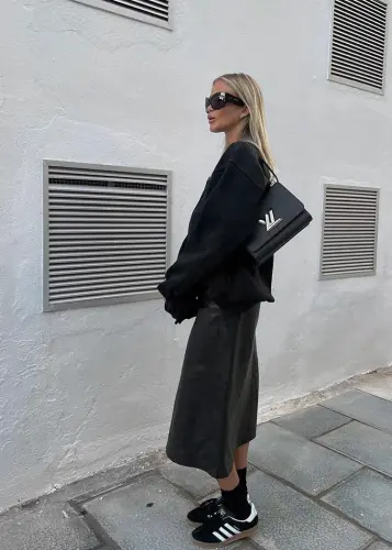 skirt 01.webp