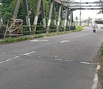 Lapisan Aspal.jpg