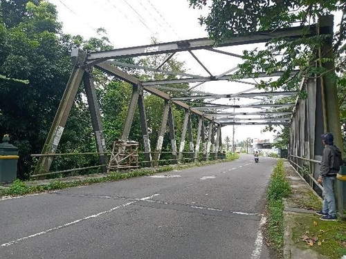 Rangka Truss Baja.jpg