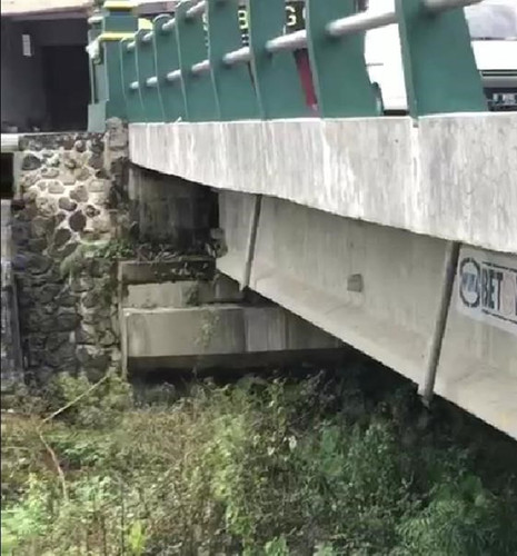 Dinding Penghalang.jpg