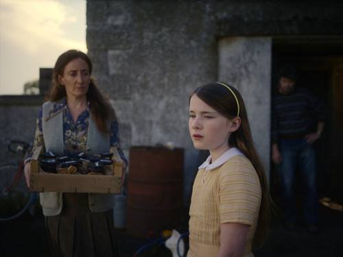 The.Quiet.Girl.2022.1080p.BluRay.x265.10bit.DTS WiKi 0005.jpg
