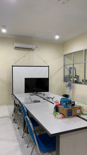 AC Dalam Lab. Hidro.jpg