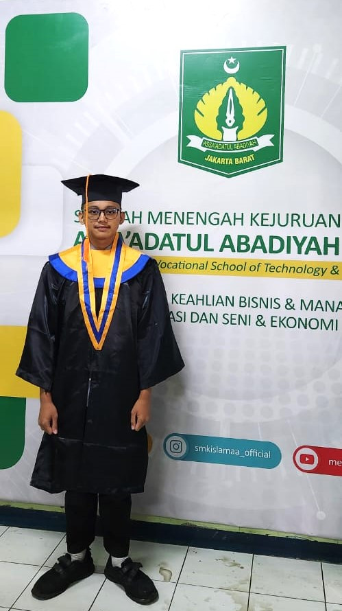 wisuda1.jpg