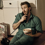 1489517701 esq040117chrisevans004