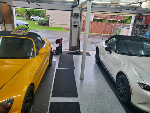 car1.jpg