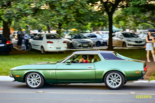 Estacionamento 8 0423 034.jpg