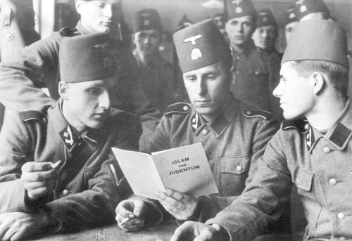 Bundesarchiv Bild 101III Mielke 036 23, Waffen SS, 13. Gebirgs Div. Handschar.jpg