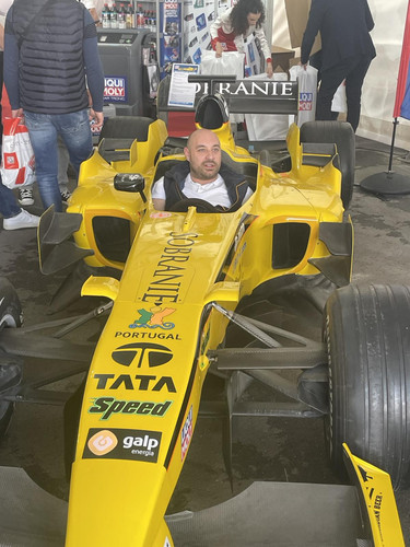 IMG 53f3d2f2788578be5c6b107ce98c8f08 V.jpg