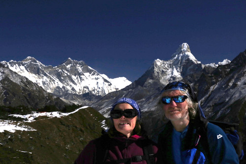 Everest on the left connect to Lhotse, ama Dablam extreme right.jpg