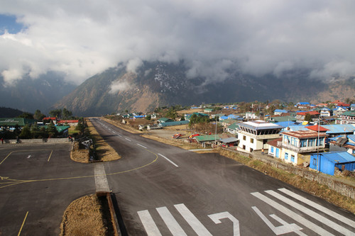 Lukla airport.jpg