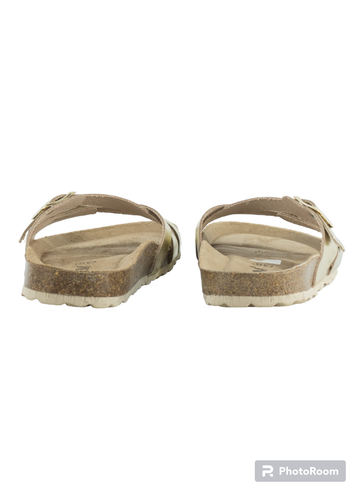 30361 4 PhotoRoom.png