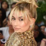 (24) models hailey baldwin