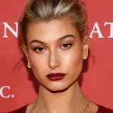 (29) models hailey baldwin