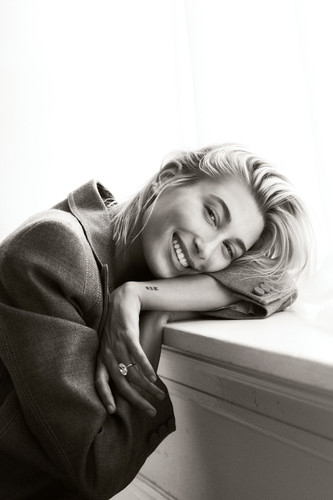 hailey baldwin 3546.jpg