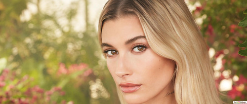 hailey baldwin blond amerikaans model behang 2560x1080 14 (1).jpg