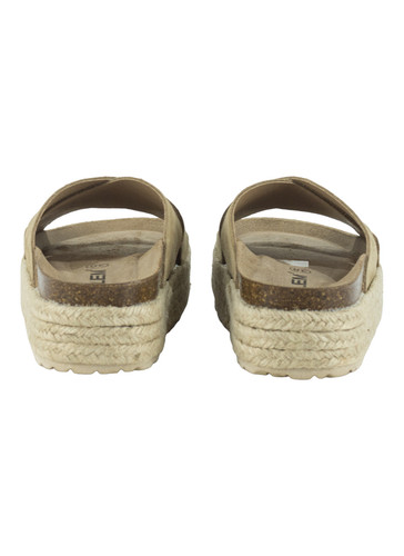 30372 3 PhotoRoom.jpg