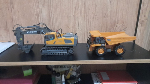 Afdd4e4a9fe80440b896703702bd75620p (1).jpg