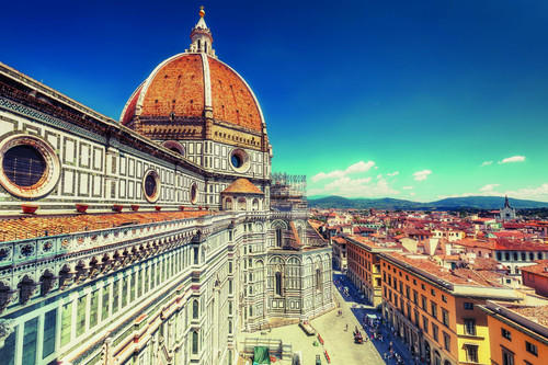 shutterstock florence bibliotheque 2048x1365.jpg