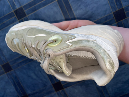 DBCA2574 F351 492A BB27 EC94EE3F3498