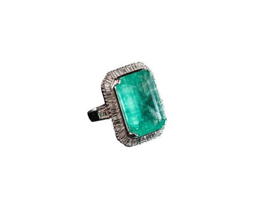 Emerald engagement rings.jpg