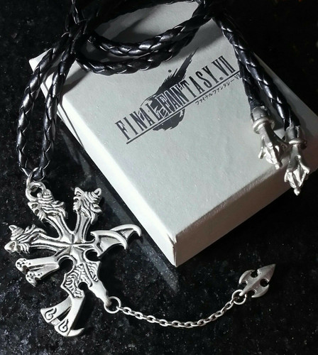 Vincent Valentine's Necklace (Final Fantasy VII) (3).jpg