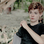 tumblr feda25abb80aa75e1092b37f03f48233 28c78bb1 250.gif