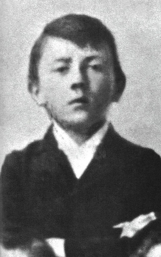 640px Adolf Hitler as a child.jpg